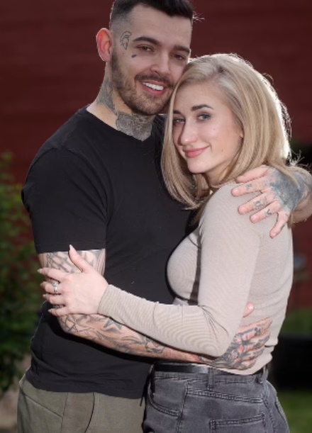 토니와 그의 부인 로나의 다정했던 한 때