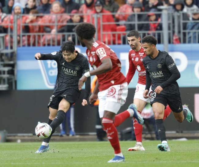 음바페X이강인 합작골 탄생! 1호 어시스트…PSG, 브레스투아에 2-1 리드(전반 종료)