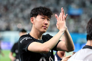 손흥민, 토트넘 복귀 선언 "팬들과 재회 기대"