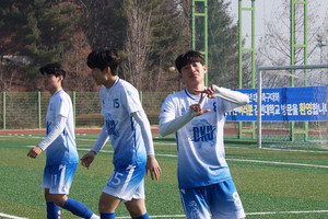 '이윤성-김우진 활약' 단국대, 명지대 추격 꺾고 8강 진출! 1,2학년대학... - 뉴스 썸네일 이미지